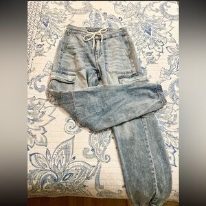 American Eagle Jogger Jeans